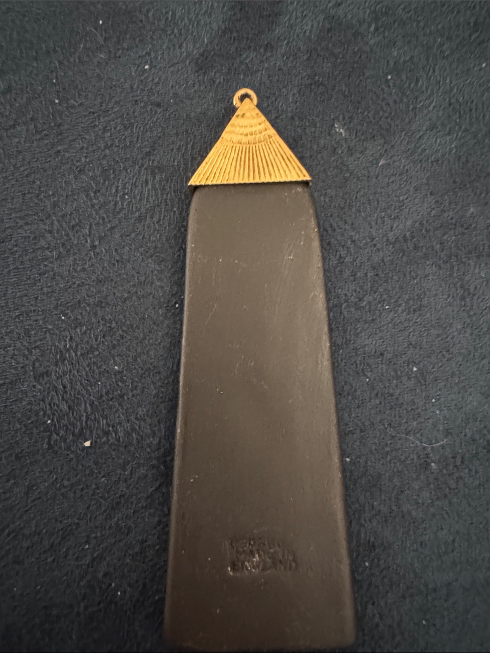 Wedgwood Gold and Black Egyptian Obelisk Pendant - Picture 2 of 8